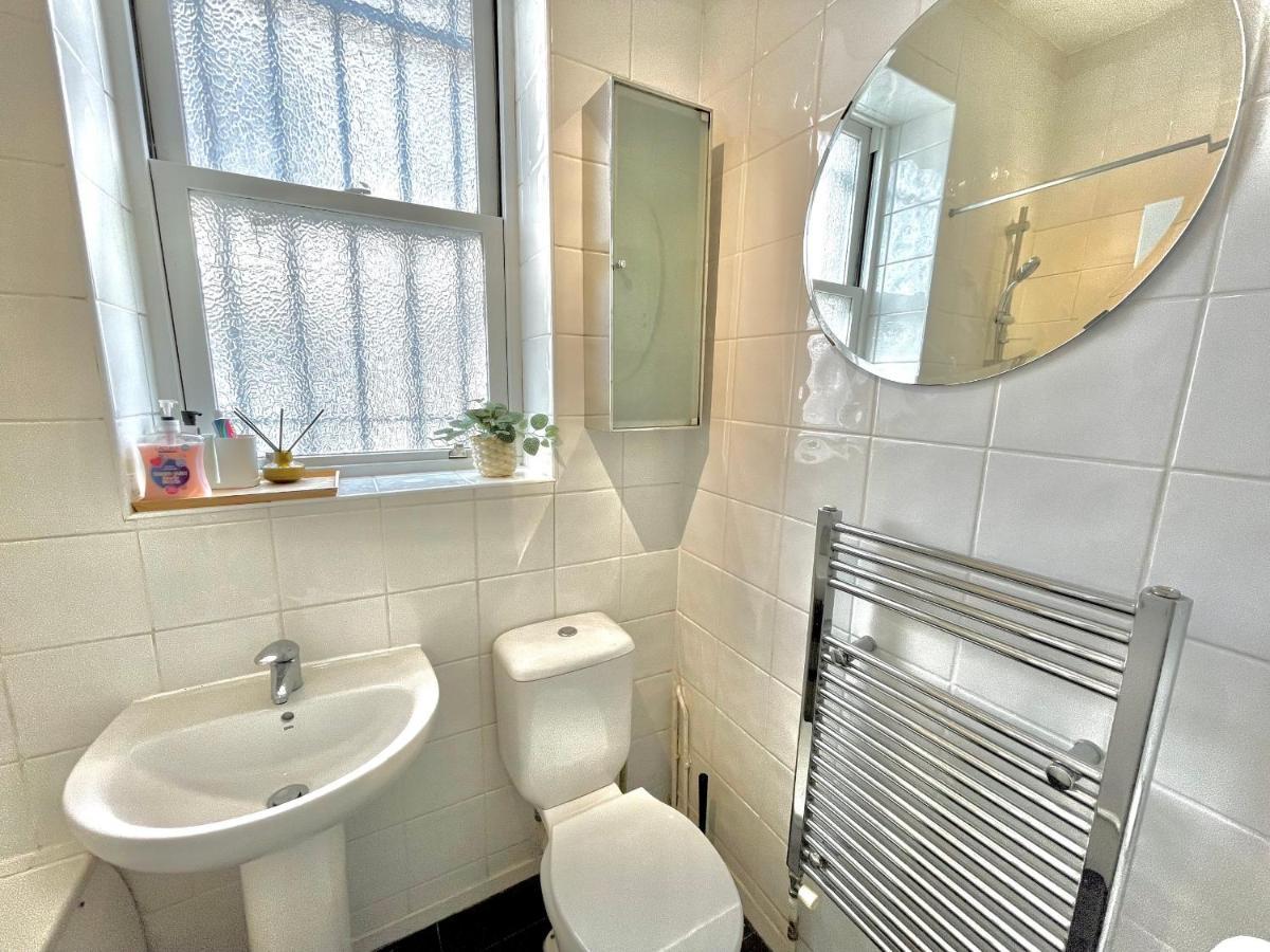 Archway Station Big Bedroom Flat London Eksteriør billede